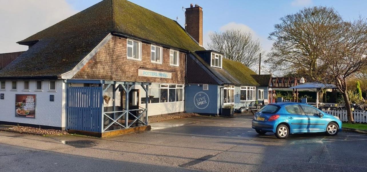 Templar House - Sleeps 6, Special Weekly Monthly Stay Rates, Central Location With Free Parking, Free Wifi, Perfect For Alton Towers & M6 Stoke-on-Trent Dış mekan fotoğraf