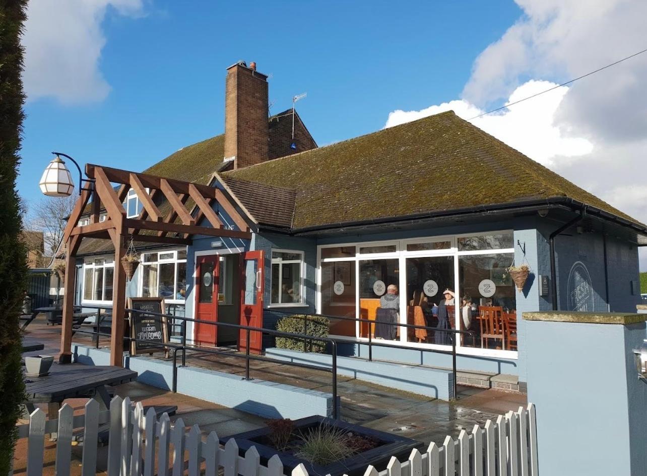 Templar House - Sleeps 6, Special Weekly Monthly Stay Rates, Central Location With Free Parking, Free Wifi, Perfect For Alton Towers & M6 Stoke-on-Trent Dış mekan fotoğraf